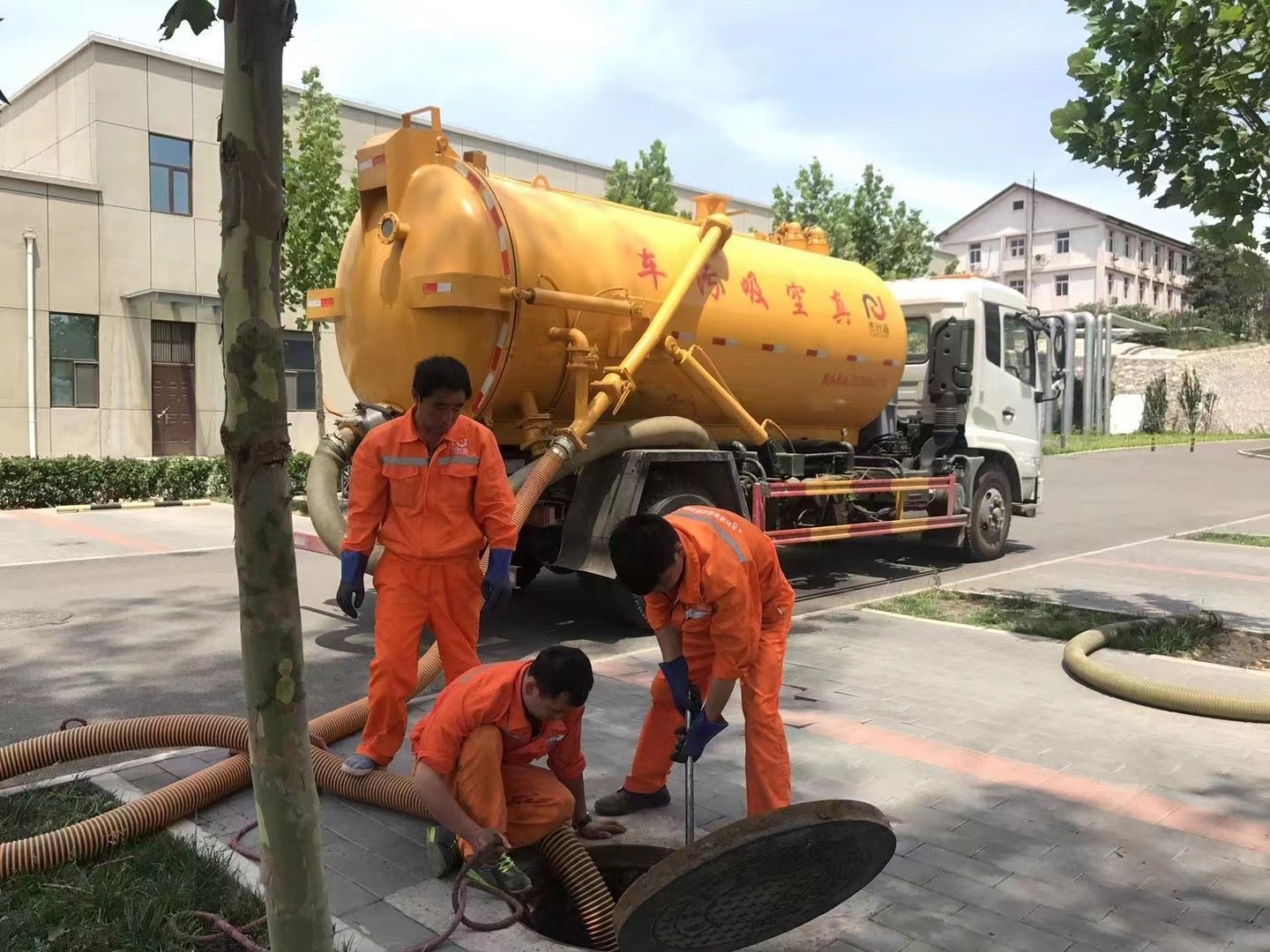 沾益化粪池清理与5-8吨吸粪车施工效率分析